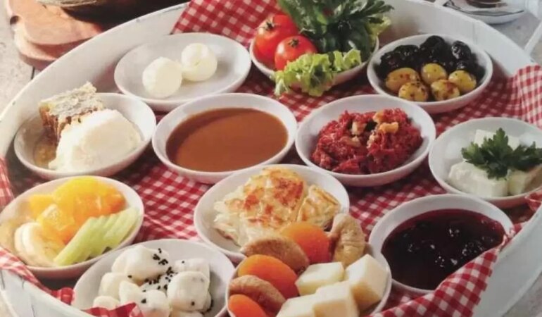 Aç Karnına Tüketilmemesi Gereken Besinler