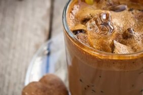 5381-buzlu-mocha-cikolata-ve-kahve-severler-icin-ideal-tarifi.jpg