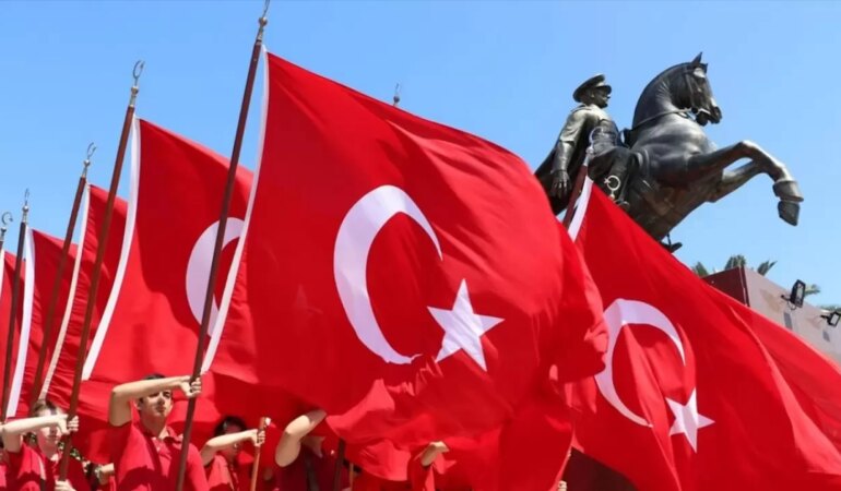 19 Mayıs’ta okullar tatil mi?