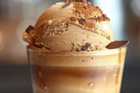 7200-beyaz-cikolatali-affogato-italyan-tatlisina-modern-dokunus.jpg