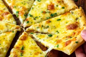813-evde-pizza-nasil-yapilir-evde-pizza-yapimi.jpg