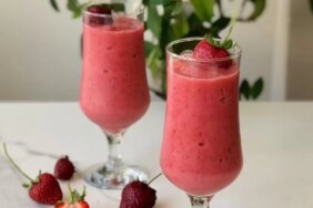 8833-cilekli-smoothie-nasil-yapilir.jpg