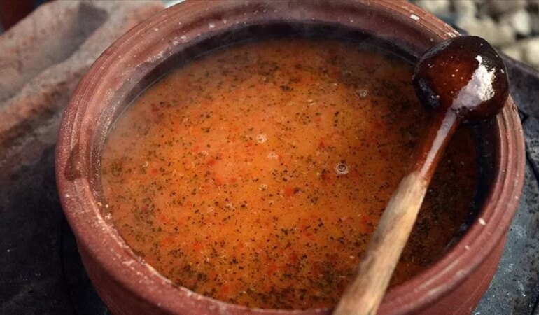 Nefis tarhana çorbası tarifi