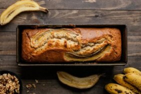 9806-sosyal-medyayi-kasip-kavuran-en-kolay-banana-bread-muzlu-kek-tarifi.jpg