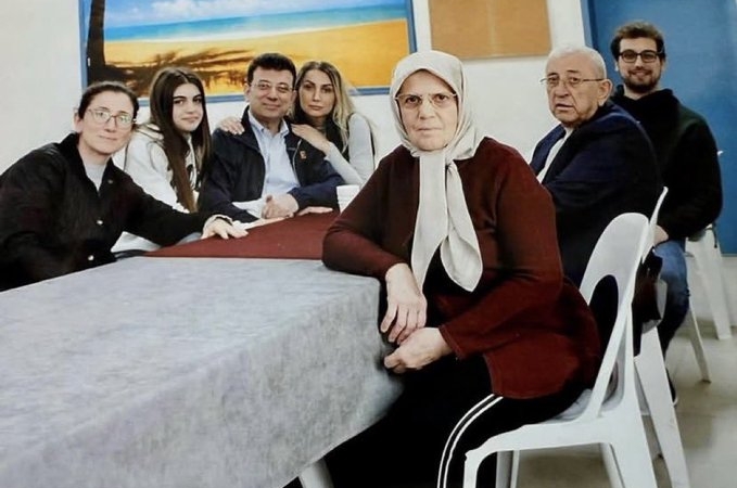 CHP Konya Mitinginde İmamoğlu’nun Mesajı: “Bu Ülkenin Obruklarını da Adaletsizliğini de Birlikte Aşacağız”