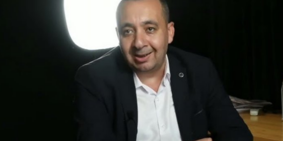 ‘Adres teyidi’ denilerek gözaltına alınan Taha Elgazi ve eşi sınır dışı edildi