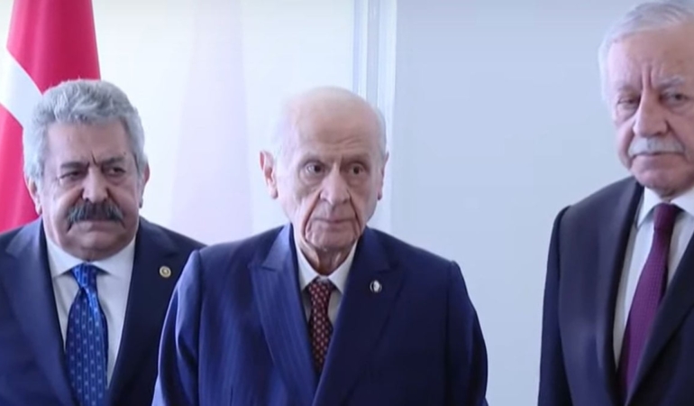 Bahçeli, DEM Parti’yi kapıda karşıladı