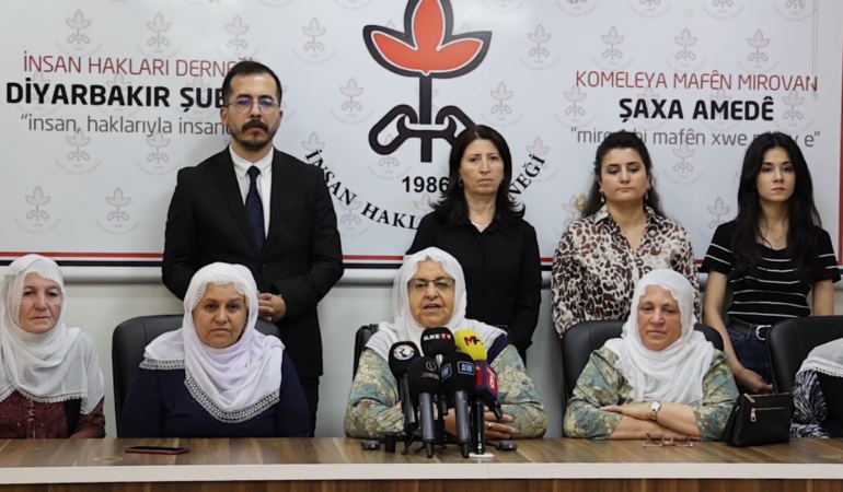 Barış Anneleri’nden asker ve polis annelerine: Ne siz ağlayın ne de biz