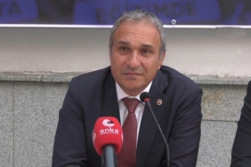 chpli-ozcagdastan-okul-guvenligi-cikisi-cocuklarimiz-olduruluyor-cvqt.jpg