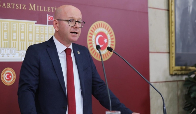 CHP’li Sarı’dan Bayram İkramiyesi İçin Kanun Teklifi: En az asgari ücret kadar olsun