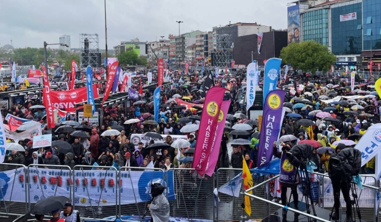Kadıköy’de görkemli 1 Mayıs kutlaması