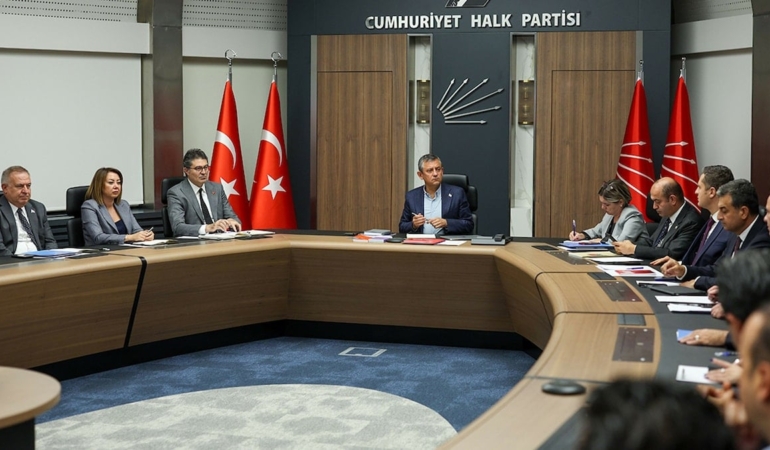 PKK’nın fesih kararıyla ilgili CHP liderinden Lozan vurgulu ilk yanıt