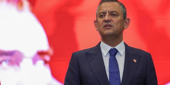 Özgür Özel’den iktidara sert çıkış: Bize karşı mertçe mücadele edilmiyor