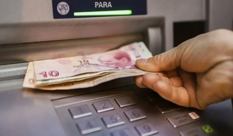 Binlerce emekli, maaşının kesilmesi için SGK’ya dilekçe verdi