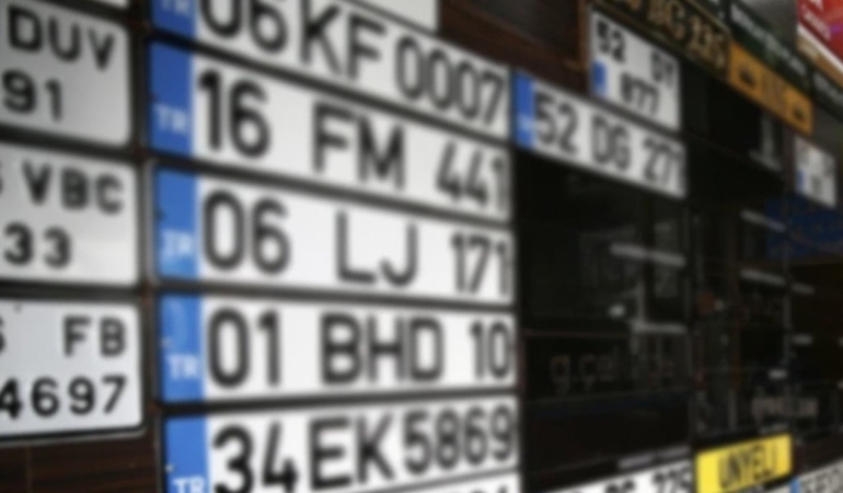 Plakalarda yeni dönem başlıyor: Değiştirmeyen sürücüler trafiğe çıkamayacak