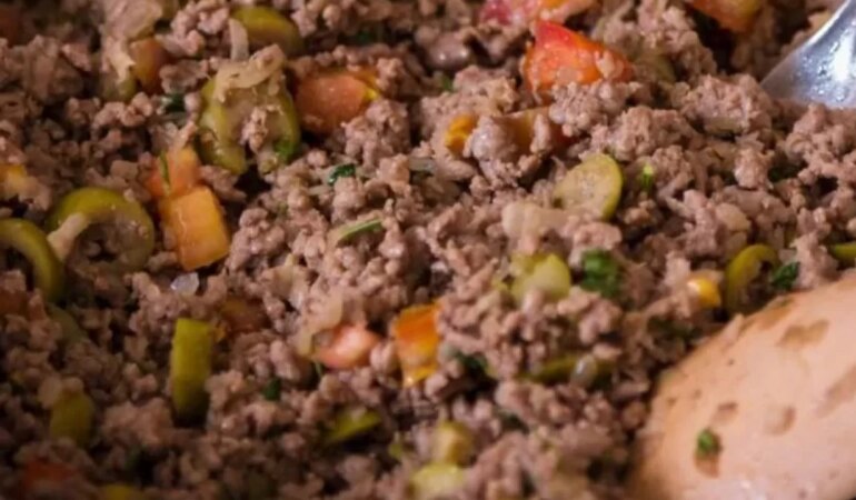 Yemek pişirirken kıyma kokusunu gideren 4 baharat