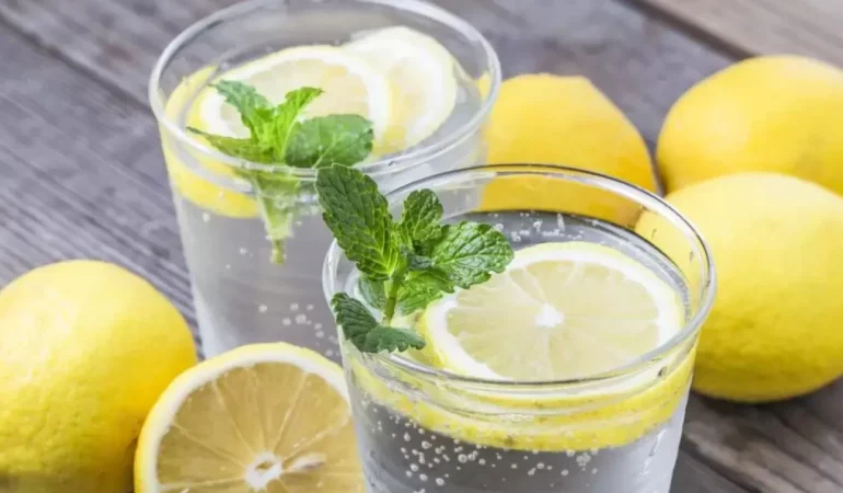 Limonlu su gerçekten zayıflatır mı?