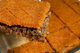 7938-parmak-yedirten-sini-kofte-tarifi.jpg