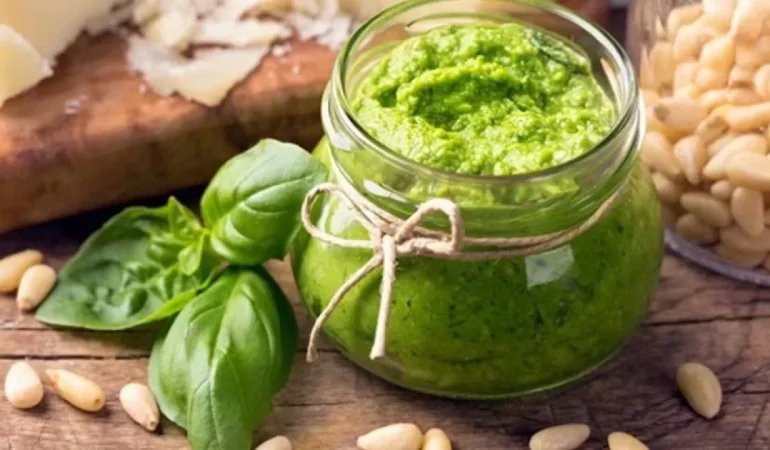 Ev yapımı pesto sosun sırrı
