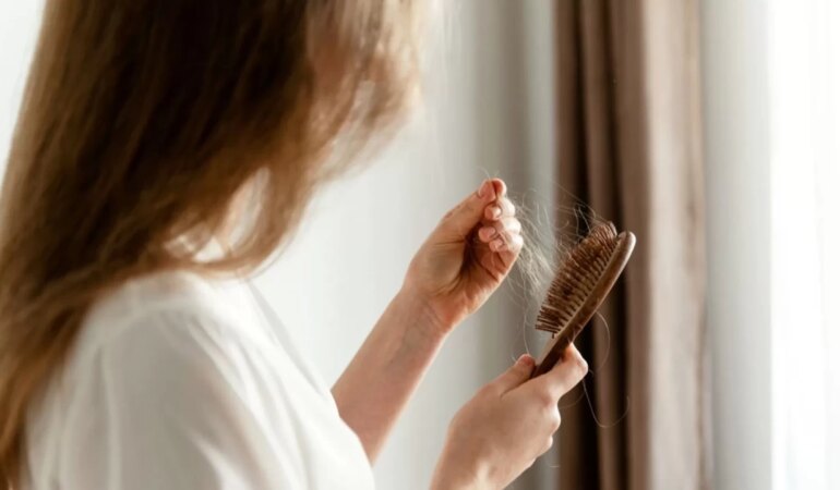 Saç dökülmesine karşı etkili doğal yöntemler