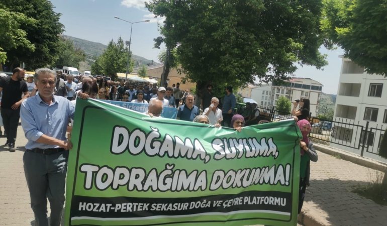 Hozat’ta madene karşı yürüyüş: “Doğama, suyuma, toprağıma dokunma”