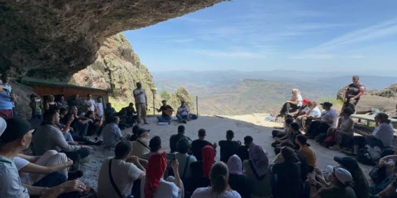 Duzgin Bava Huzurunda Kutsalla İmtihan