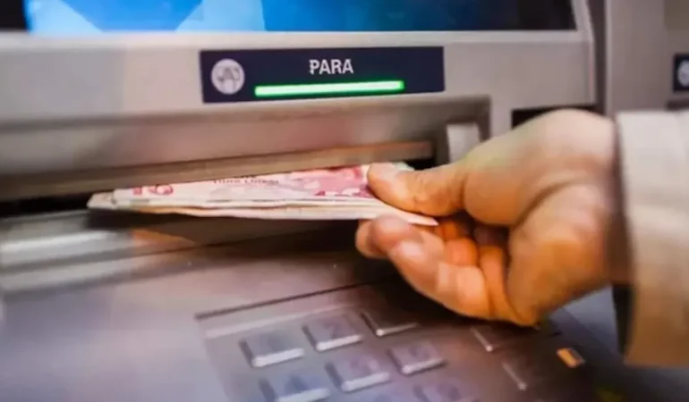 ATM’lerden para çekerken o tuşa basmayı sakın unutmayın!