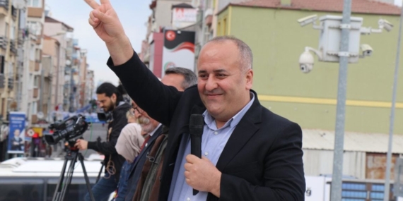 DEM Parti’den sokaktaki hayvanlar için araştırma talebi