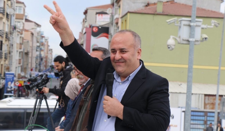 DEM Parti’den sokaktaki hayvanlar için araştırma talebi