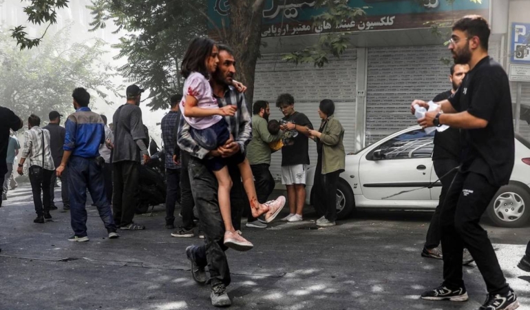 İran Komünist İşçi Partisi, İsrail saldırısına da Mollaların savaşına da karşı