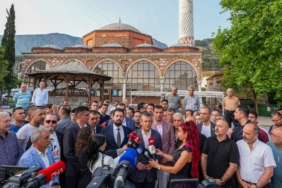ozgur-ozelden-erdogana-magdur-oldum-dedigi-ne-varsa-bin-fazlasini-yapiyor.jpg