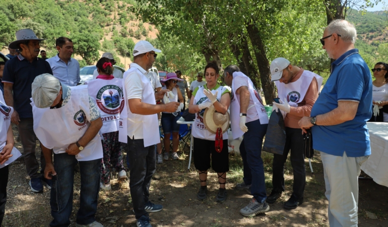 DEYDA-DER’den Dersim’de Temizlik ve Farkındalık Etkinliği: “Çöpünü Al, Sevgini Bırak”