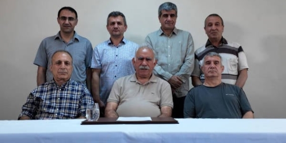 PKK silah bırakıyor: Töreni takip edecek heyet, Diyarbakır’dan yola çıktı