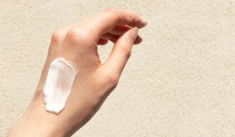 Güneş kremi lekesini anında çıkaran formül