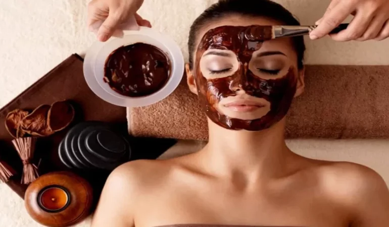 Evde kahveli cilt maskesi yapın