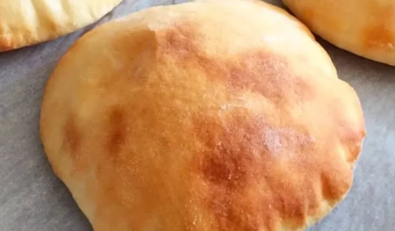Yumuşacık pita ekmeği nasıl yapılır?