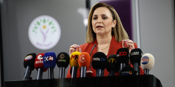 DEM Parti’den komisyon yorumu: Masada yer almak cumhuriyetin ikinci yüzyılında yer almaktır