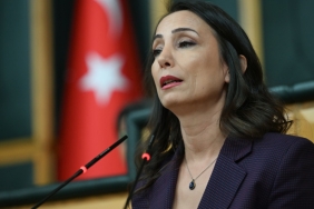 dem-parti-es-genel-baskani-tulay-hatimogullarindan-sehit-askerler-icin-bassagligi-k6pj.jpg