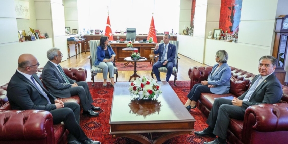 DEM Parti heyeti CHP lideri Özel’le görüştü: Barış bütün toplumu kapsamalı