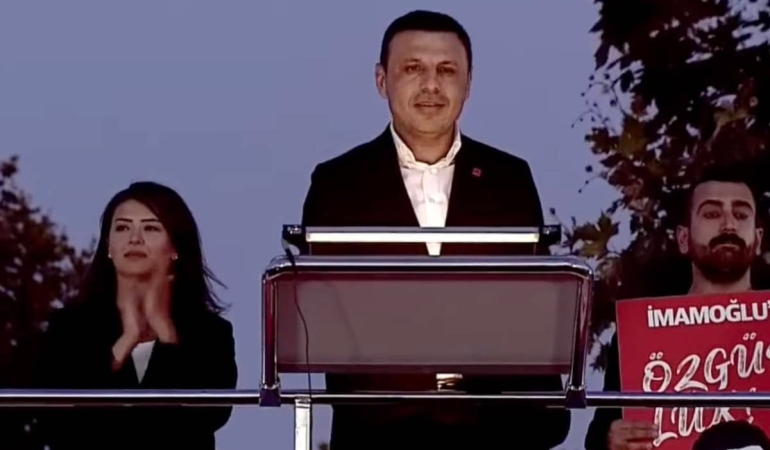 İmamoğlu, Kartal’a seslendi: Bir avuç insan korkuyla iktidarda kalmanın yolunu arıyor