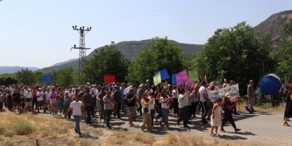 Dersim’de Munzur Festivali’nde Madene Karşı Yürüyüş: “Doğama, İrademe Dokunma”