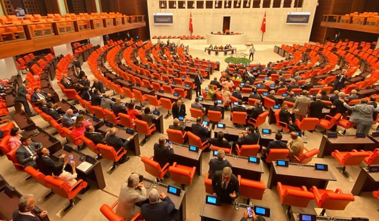 AKP’nin komisyon üyeleri belli oldu