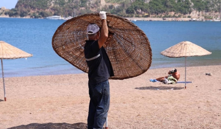 Turizmde kölelik yasalaştı: 10 gün çalış, 1 gün dinlen