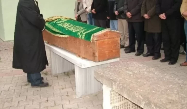 Rüyada Cenaze Namazı Kılmak Ne Anlama Gelir?