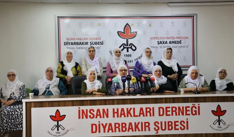 Kürtçe konuşmaları engellenen anneler: Çözüm için önce dilimizi kabul edin