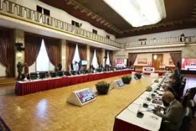 ank-12-08-2025-dem-parti-komisyon-stk-liste-dinlenme-oneri.JPG-320x213.jpg