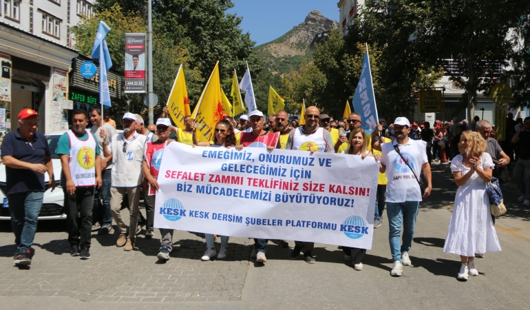 Dersim’de Kamu Emekçileri İş Bıraktı: “Maaşlarımız Mum Gibi Eriyor”