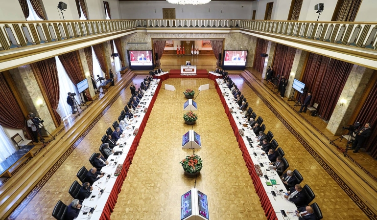 Komisyonda hak savunucuları ve anneler dinlenecek