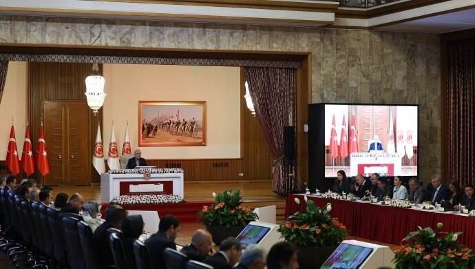 Komisyon bu hafta düşünce kuruluşlarını dinleyecek