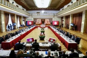 690x390cc-izm-18-09-2025-dem-partili-komisyon-uyelerinden-aciklama-690x390.jpg